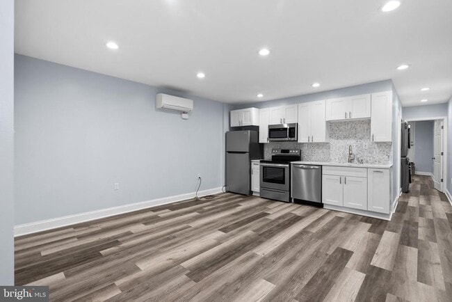 Photo - 1641 4th St NW