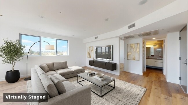 Photo - 1143 Glenville Dr Unit 501