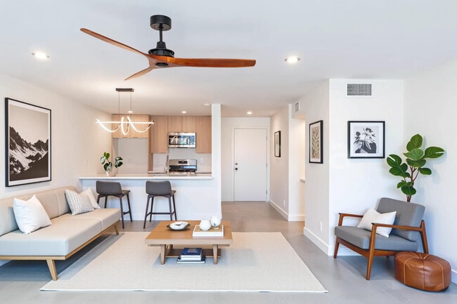 Building Photo - 1400 E Palm Canyon Dr Unit 213 Rental