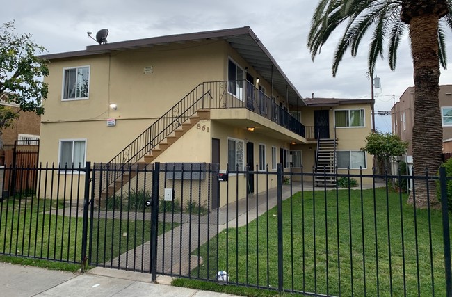 Photo - 861 N Washington Pl