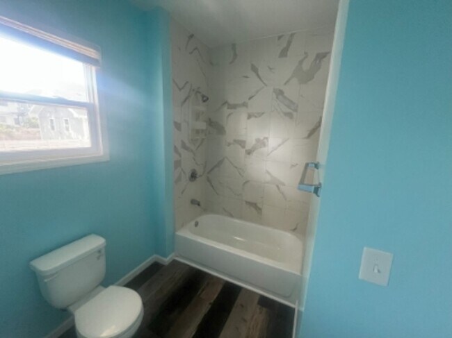 Photo - 2 Bed Available now!