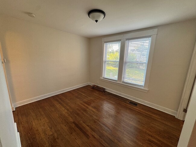 Photo - 3657 W Oakdale Ave