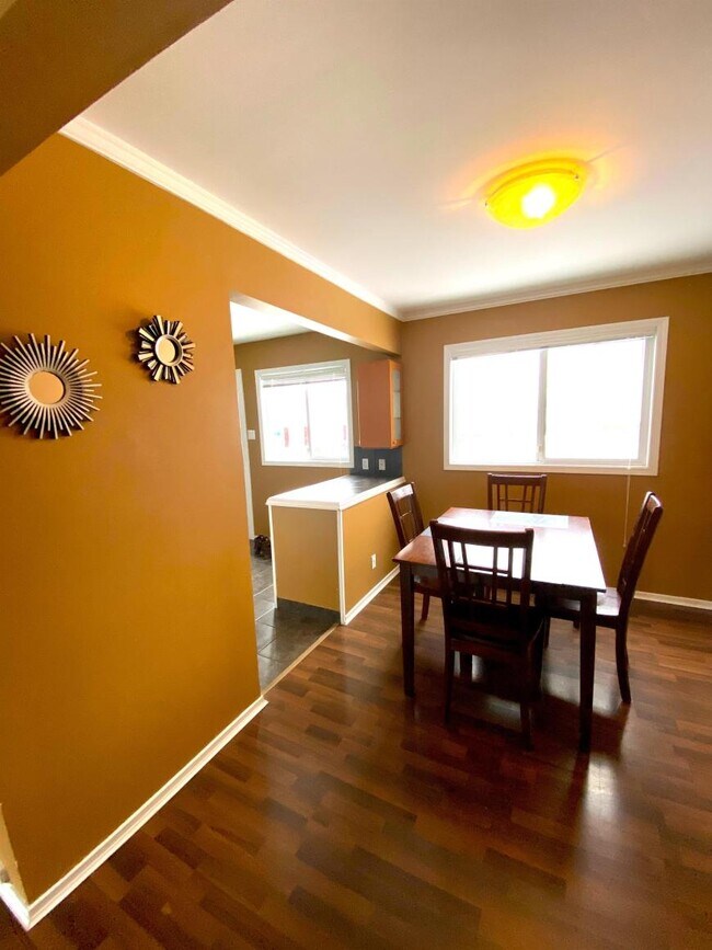 Photo - 3 bedroom in Kitimat BC V8C 1W4