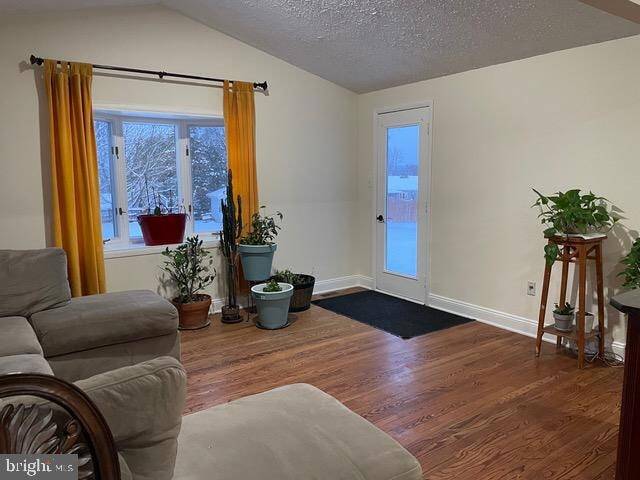 Photo - 402 Kojun Ct