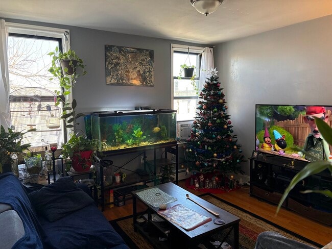 Photo - 33 Emerson Ave Unidad 5