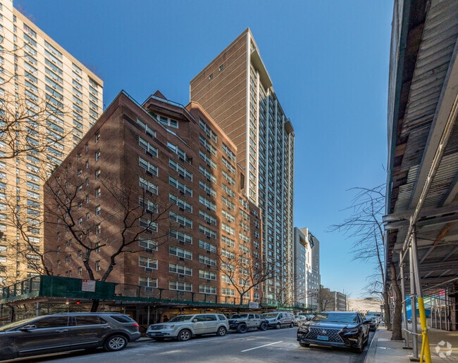 Photo - Lausanne Condominium