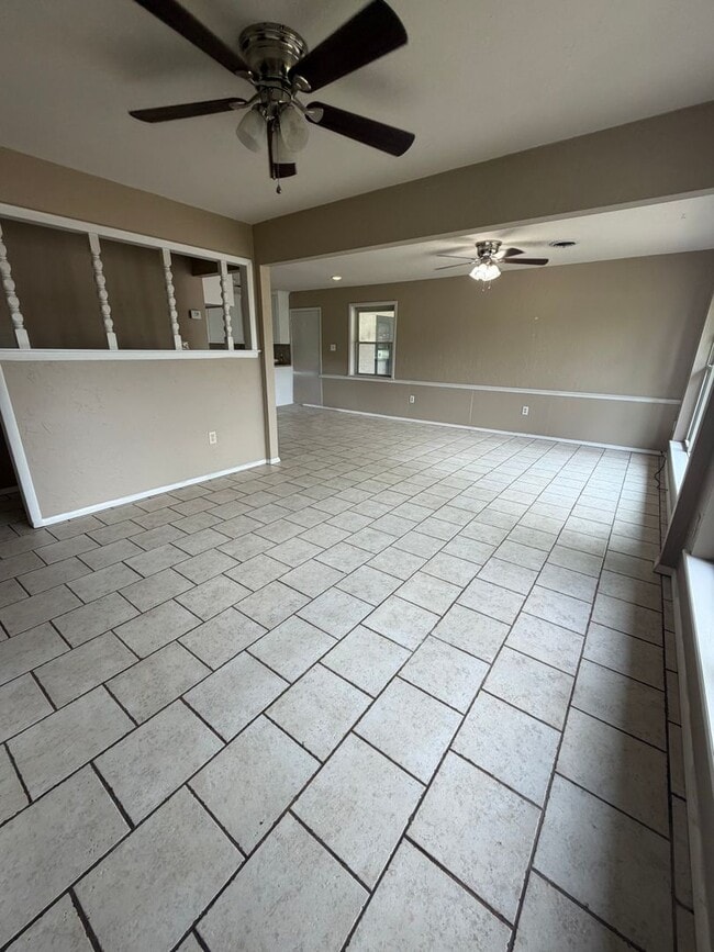 Photo - 829 Maple Shade Rd