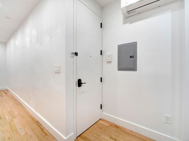 Photo - 151 Williams Ave