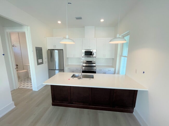 Building Photo - 517-513 13th Ave S Rental