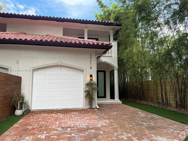 Building Photo - 2921 SW 30th Ct Rental