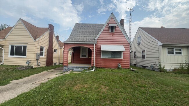 Photo - Charming 2-Bedroom Home in Toledo – Cozy & Convenient!