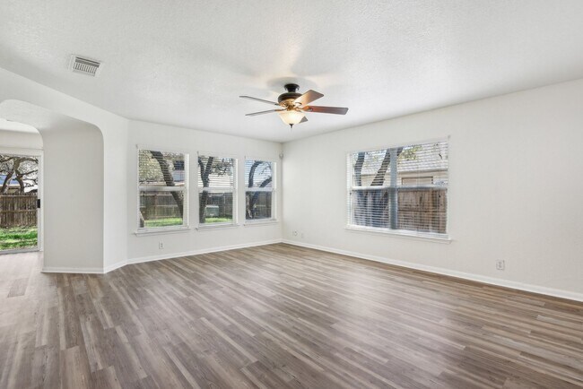 Photo - 16216 Ike Ln