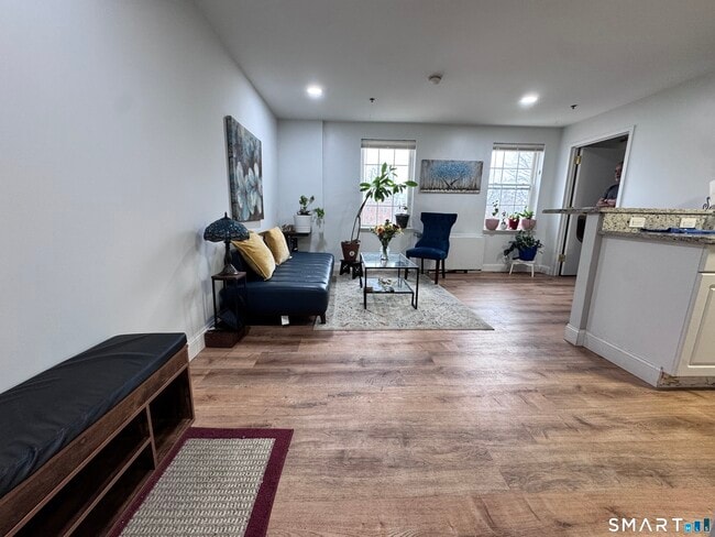 Photo - 59 Courtland Ave Unit APT 3B