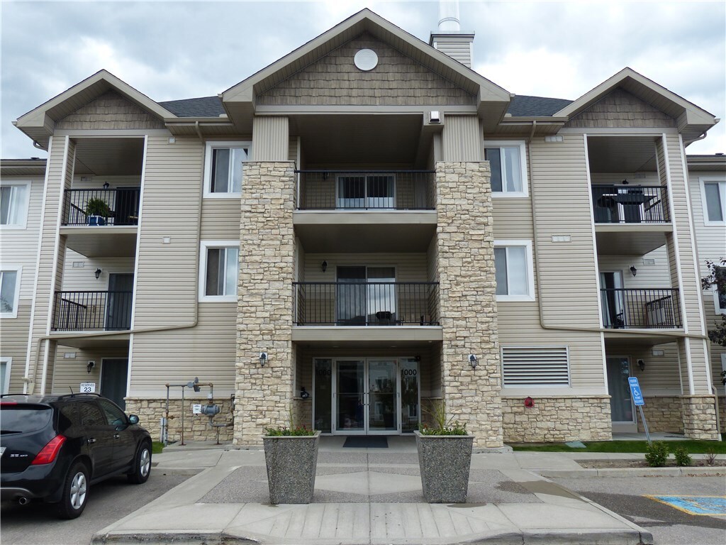 Photo - 2371-2371 Eversyde Ave SW
