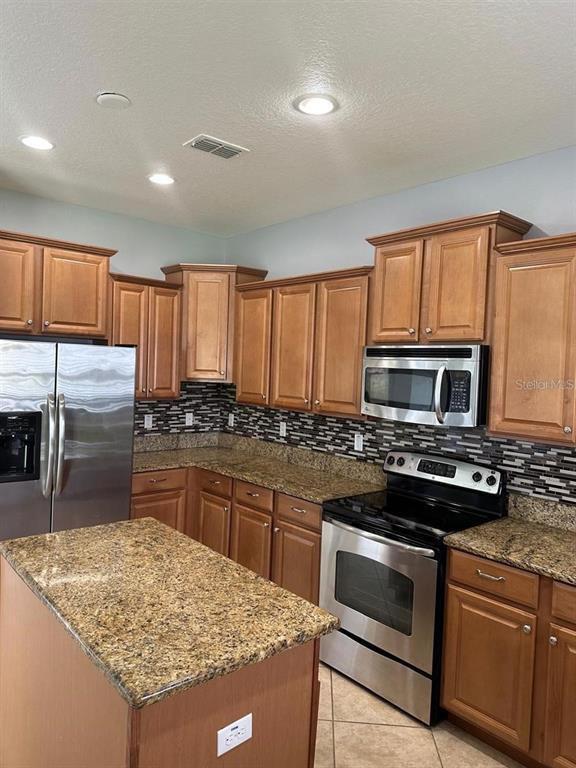 Photo - 1900 Thetford Cir