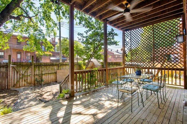 Photo - 1831 W Grace St House
