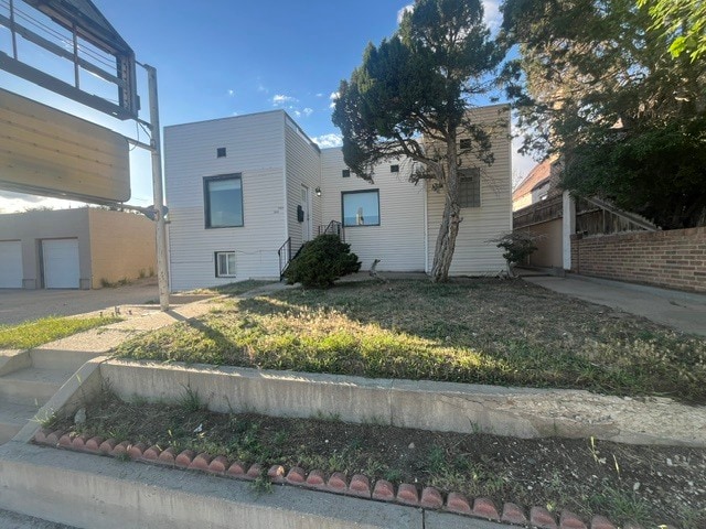 Building Photo - 1005 W Spruce St Unit 2