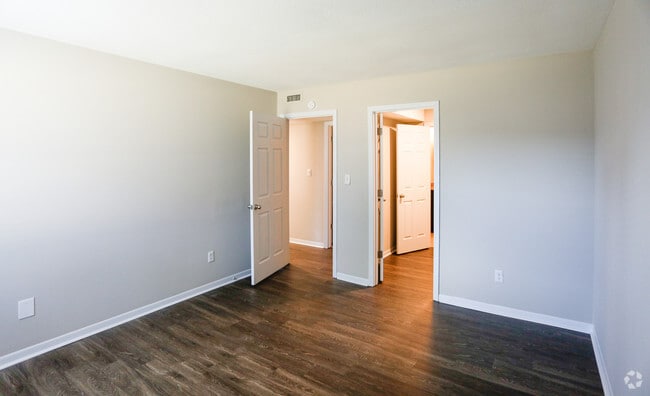 2BR,1.5BA-950SF - Bedroom