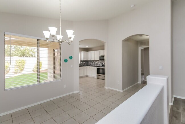 Photo - 12522 W Buchanan St