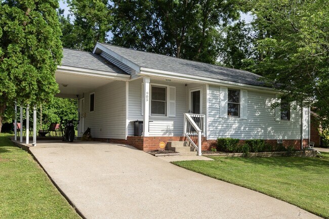 Photo - 905 Preston Ct