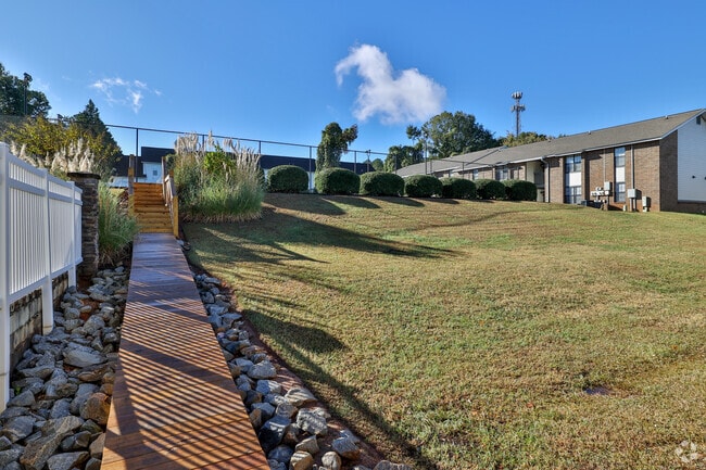 Photo - Windmill Apartments