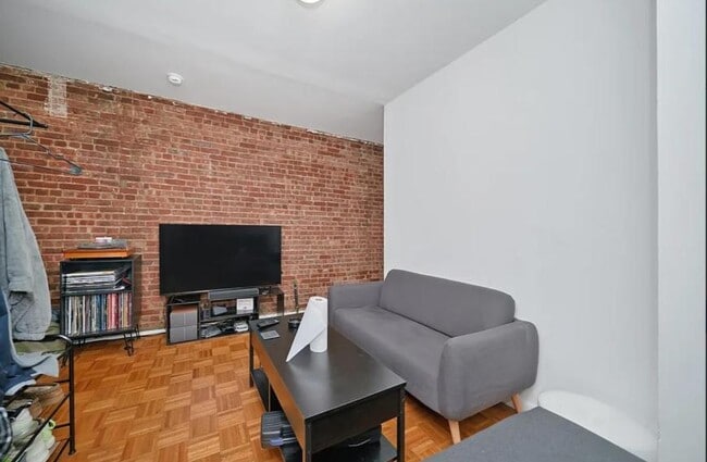 Building Photo - 2 bedroom in New York NY 10036 Unit 3A Rental
