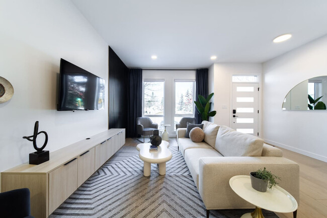 Photo - 10749-10773 73 Ave NW Unit SI ID1468026P