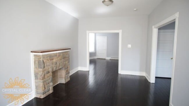 125 W 23rd St