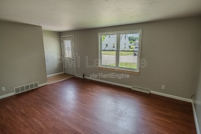 Photo - 436 Lamplighter Ln