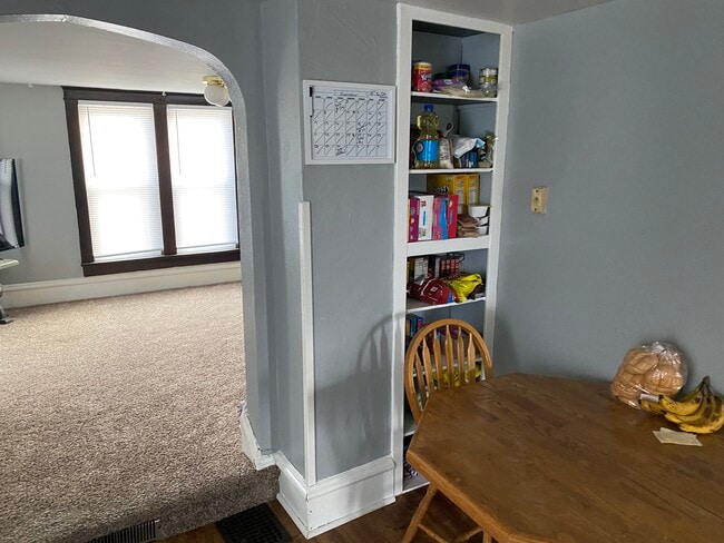 Fotografía del edificio - 310 Superior St Unidad Upper