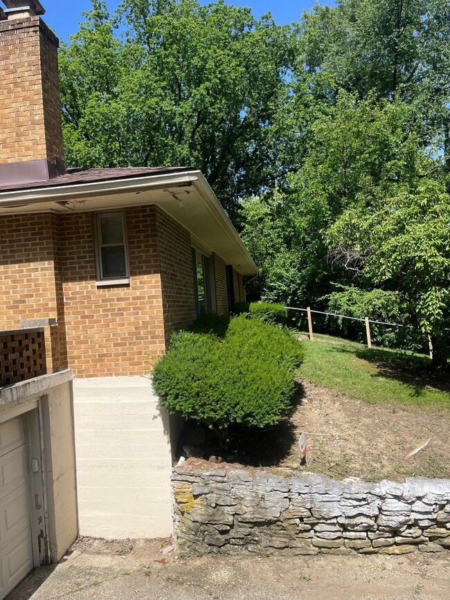 Photo - 215 Marlay Rd
