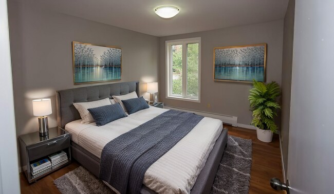 Photo - 2100 Regent St