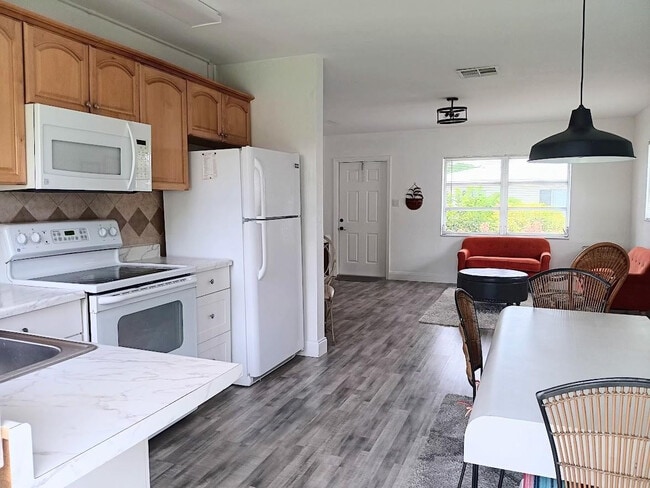 Photo - 7105 NW 74th Pl