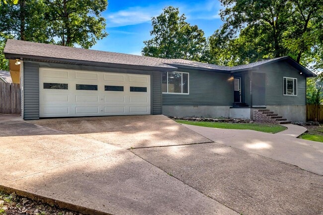 Building Photo - 4BR/3BA Updated Home – Quiet Cove + Fenced Yard!