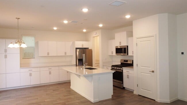 Photo - 2008 N Walling Ln