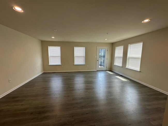 Photo - 124 High Pointe Dr