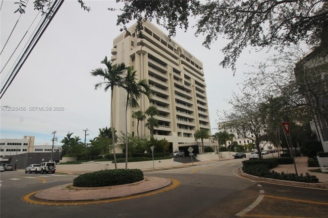 Building Photo - 441 Valencia Ave Unit 202