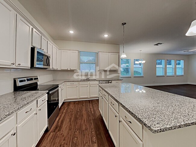 Photo - 716 Cyprus Ave