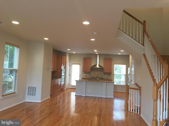 Photo - 3061 Waterloo Ln