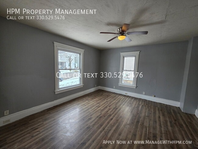 Photo - 111 Maple Ave SE