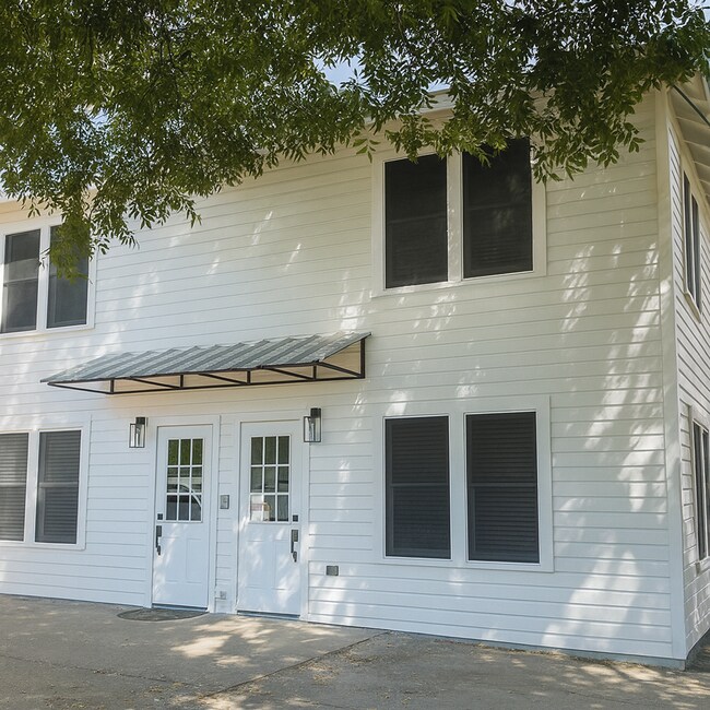 Photo - 110 E 30th St