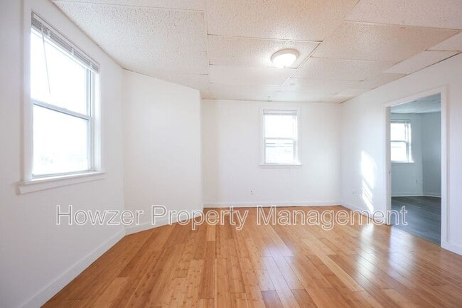 Building Photo - 87 Myrtle St Unit 87 3