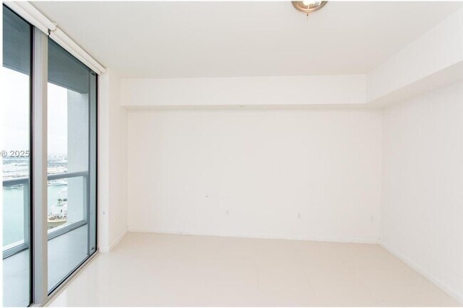 Photo - 495 Brickell Ave Unidad 5008