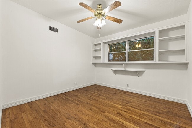 Building Photo - 2927 Rockyridge Dr