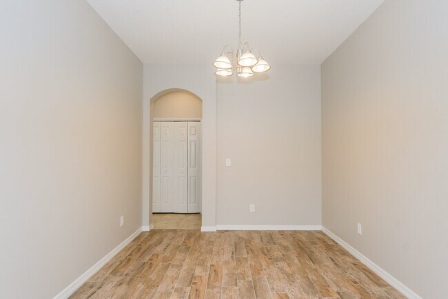 Photo - 904 Parker Den Dr