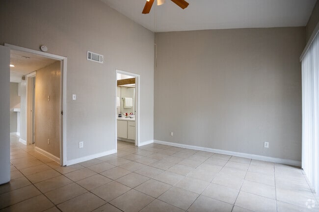 2BR, 2BA - 1,433SF - Second Bedroom - Golden Village Townhomes