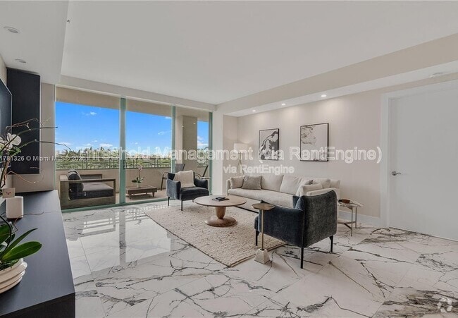 Building Photo - 3400 SW 27th Ave Unit 605 Rental