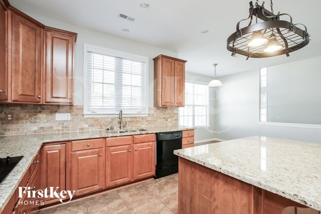 Photo - 813 Pinkney Pl