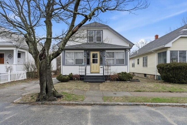 Building Photo - 44 Holburn Ave