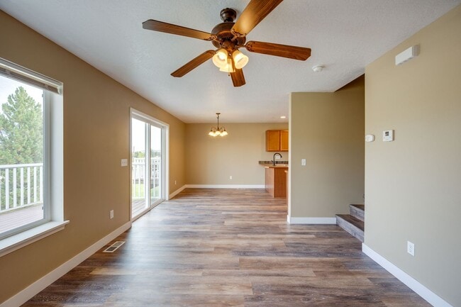 Photo - Charming Pullman Retreat with Space to Live and Entertain